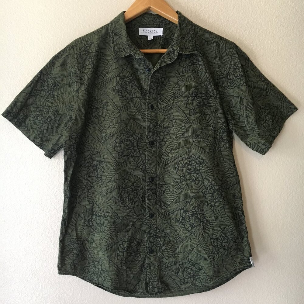 Ezekiel Shirt L Green Black tropical leaf beach floral Button Down Collared